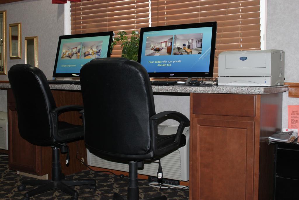 Everspring Inn & Suites Oskaloosa 외부 사진