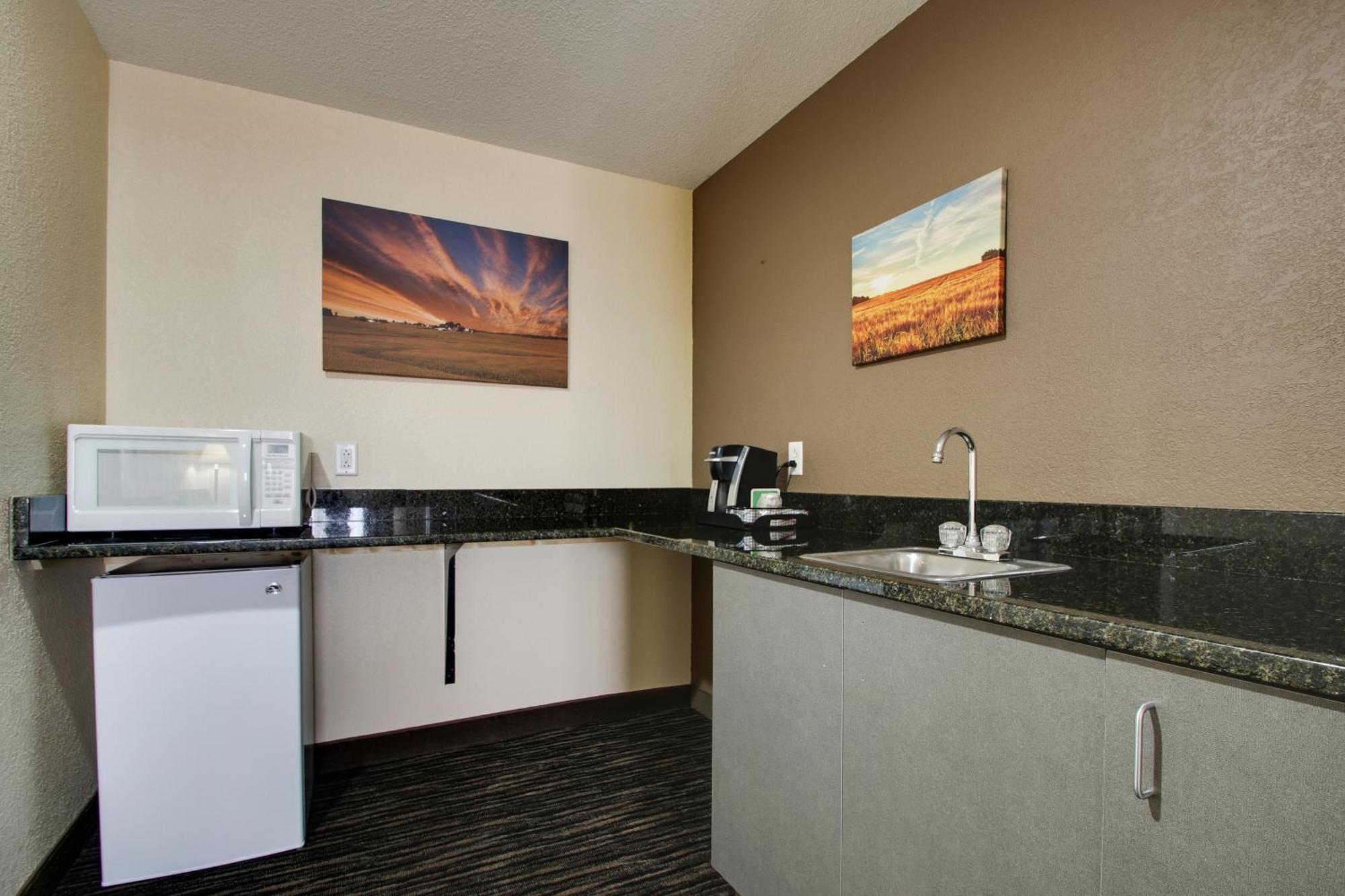 Everspring Inn & Suites Oskaloosa 외부 사진