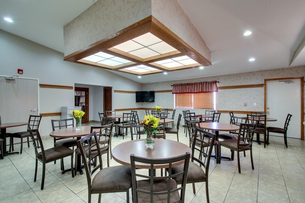 Everspring Inn & Suites Oskaloosa 외부 사진